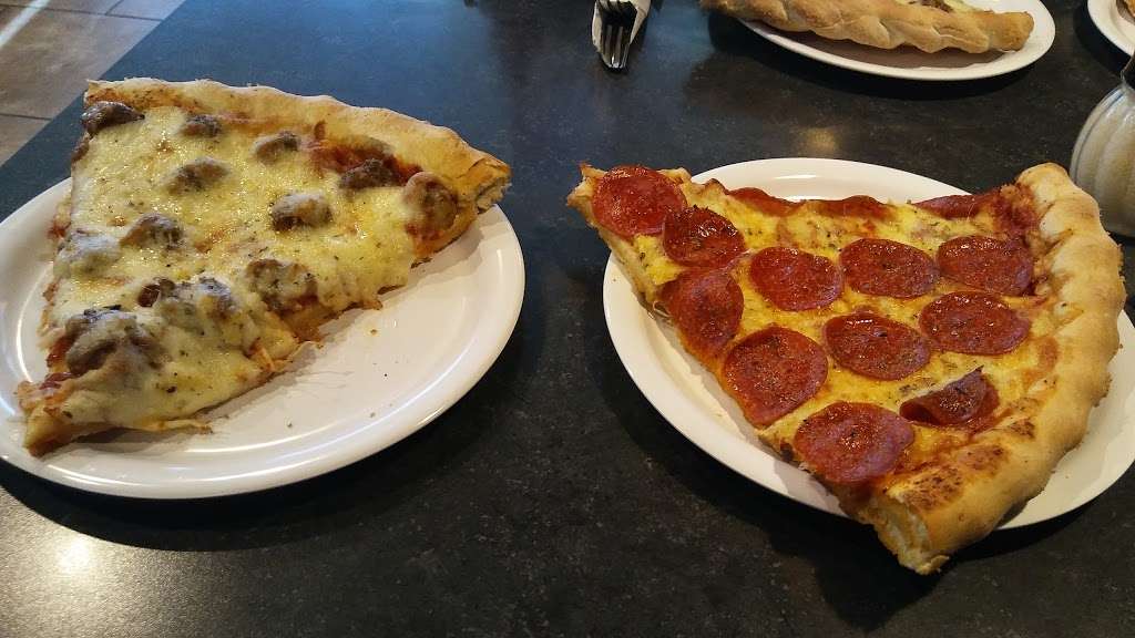 Rosatis Pizza | 5504 W Lincoln Hwy, Schererville, IN 46375 | Phone: (219) 864-1114