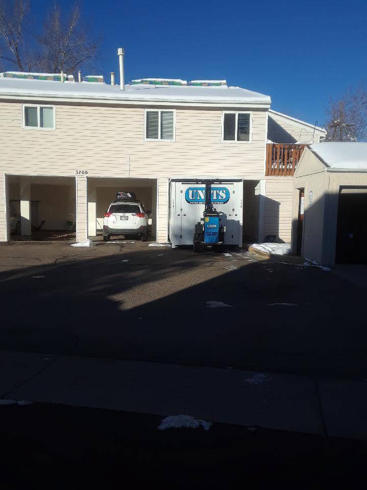 UNITS Moving and Portable Storage of Denver | 15100 E 40th Ave unit b, Denver, CO 80239, USA | Phone: (303) 373-5338