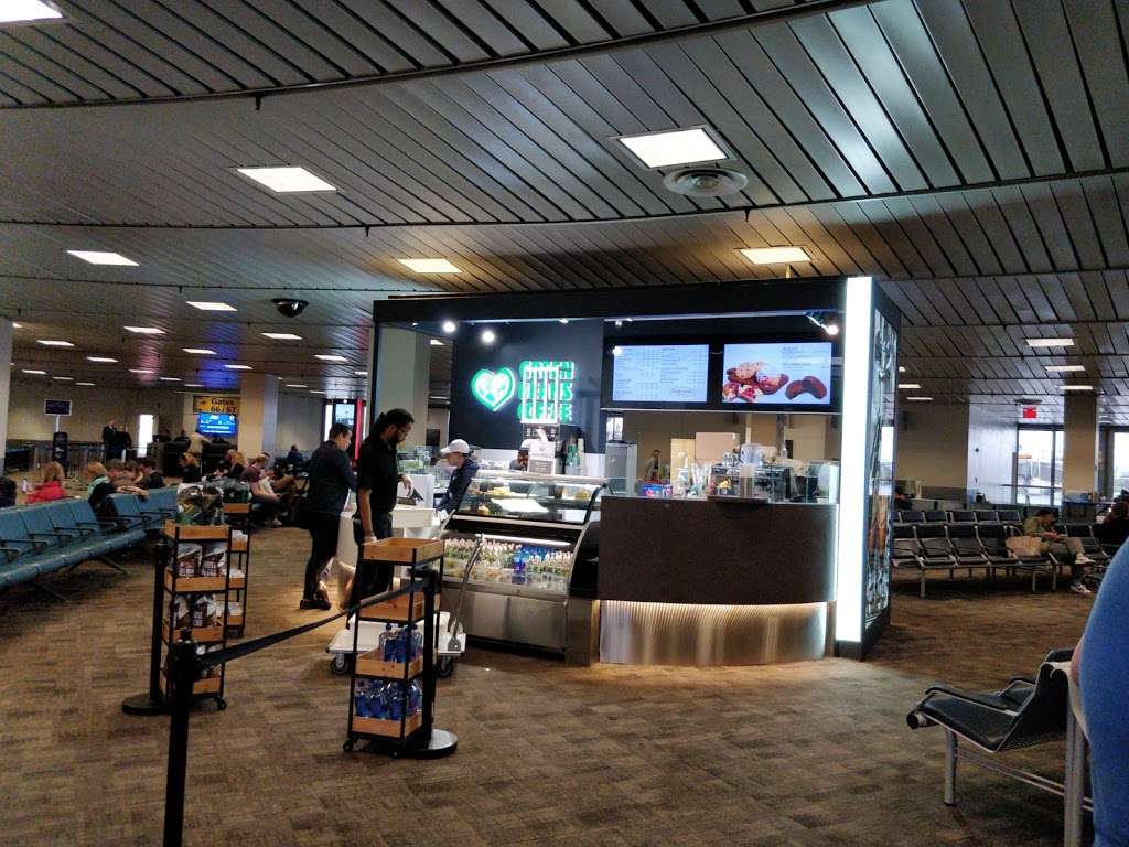 Green Beans Coffee | Terminal B, Arrivals Level, Newark, NJ 07114, USA | Phone: (973) 733-2211