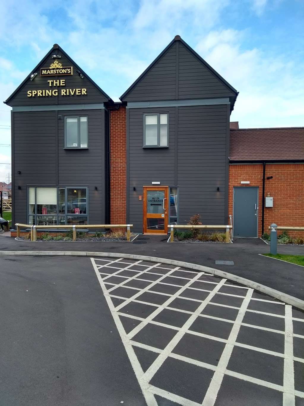 Spring River Ebbsfleet by Marstons Inns | Talbot Lane, Ebbsfleet Valley, Welton DA10 1AZ, UK | Phone: 01322 250170