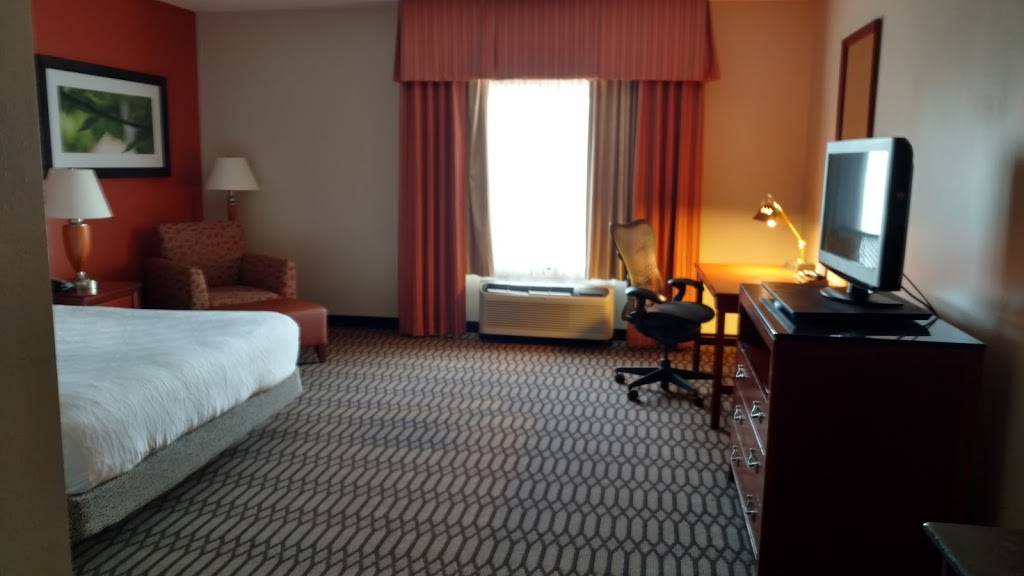 Hilton Garden Inn Birmingham/Lakeshore Drive | 520 Wildwood Cir N Drive, Birmingham, AL 35209, USA | Phone: (205) 314-0274