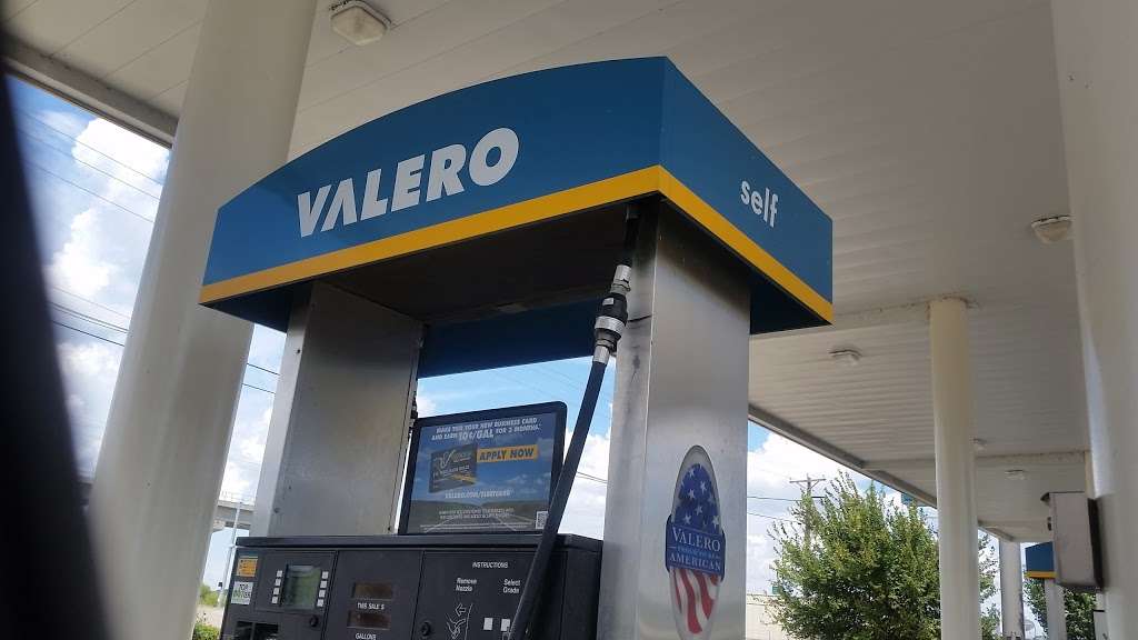 VALERO | 1632 Storey Ln, Dallas, TX 75220, USA | Phone: (214) 902-8573