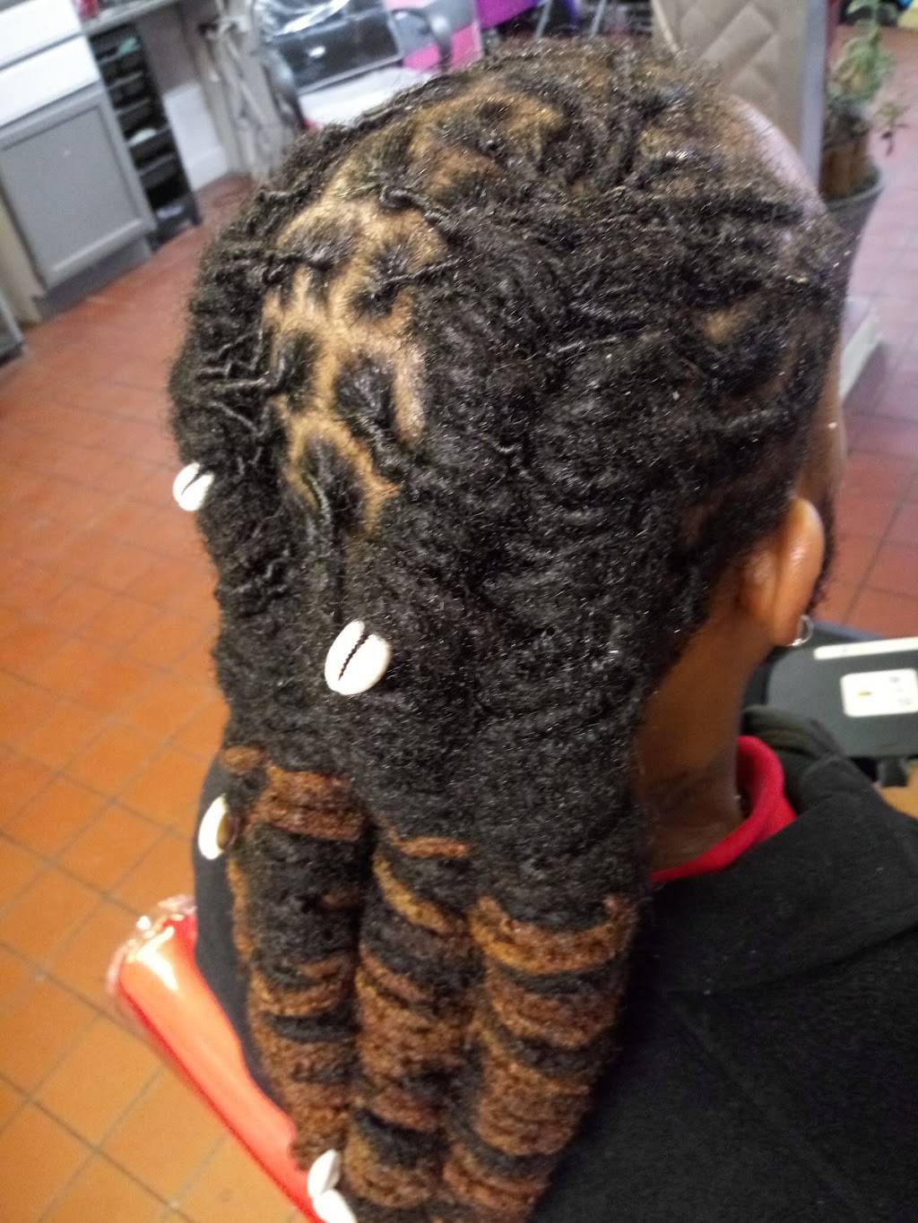 Scissors Edge | 2400 Camp Jackson Rd, East St Louis, IL 62206, USA | Phone: (618) 337-5119