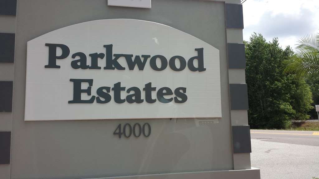 Parkwood Estates | 400 Parkwood Estates Dr, Plant City, FL 33566, USA | Phone: (813) 752-2222