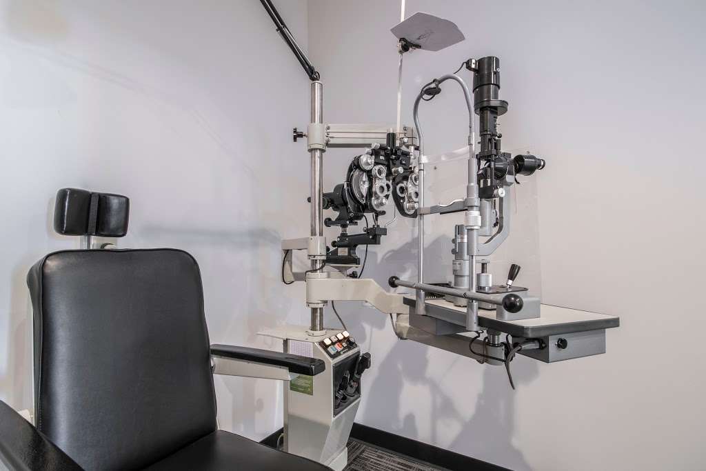 Dr. Tavel Family Eye Care | 7035 E 96th St, Indianapolis, IN 46250, USA | Phone: (317) 842-5000