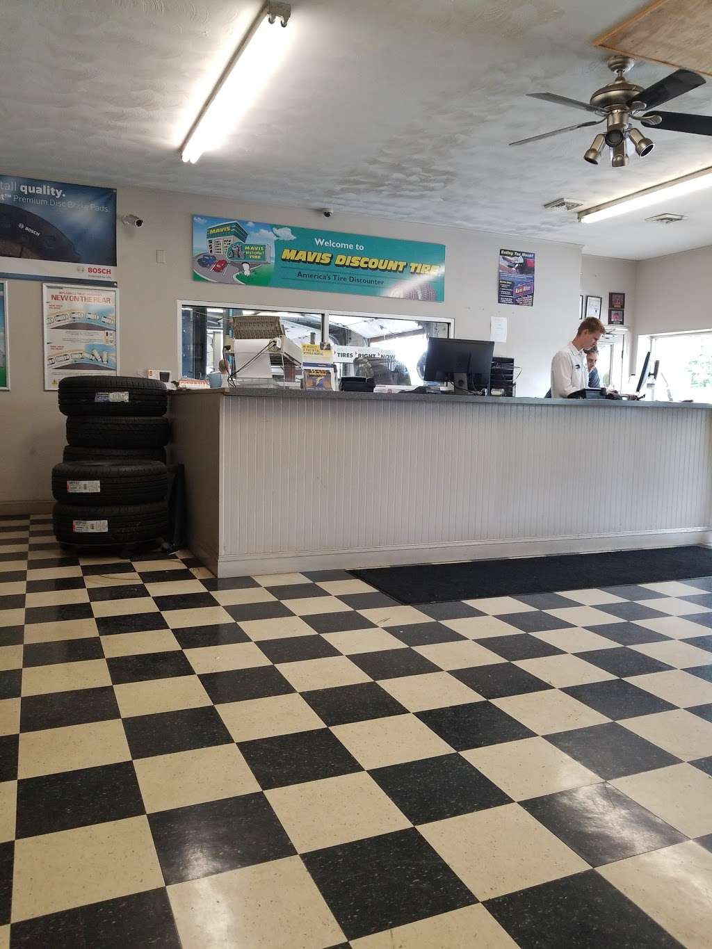 Mavis Discount Tire 1949 Us 9 Brodheadsville Pa 122 Usa Mavis Discount Tire 1949 Us 9 Brodheadsville Pa 122 Usa
