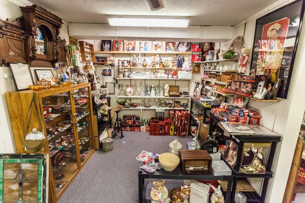 Liberty Antique Mall | 1005 MO-291, Liberty, MO 64068, USA | Phone: (816) 781-3190