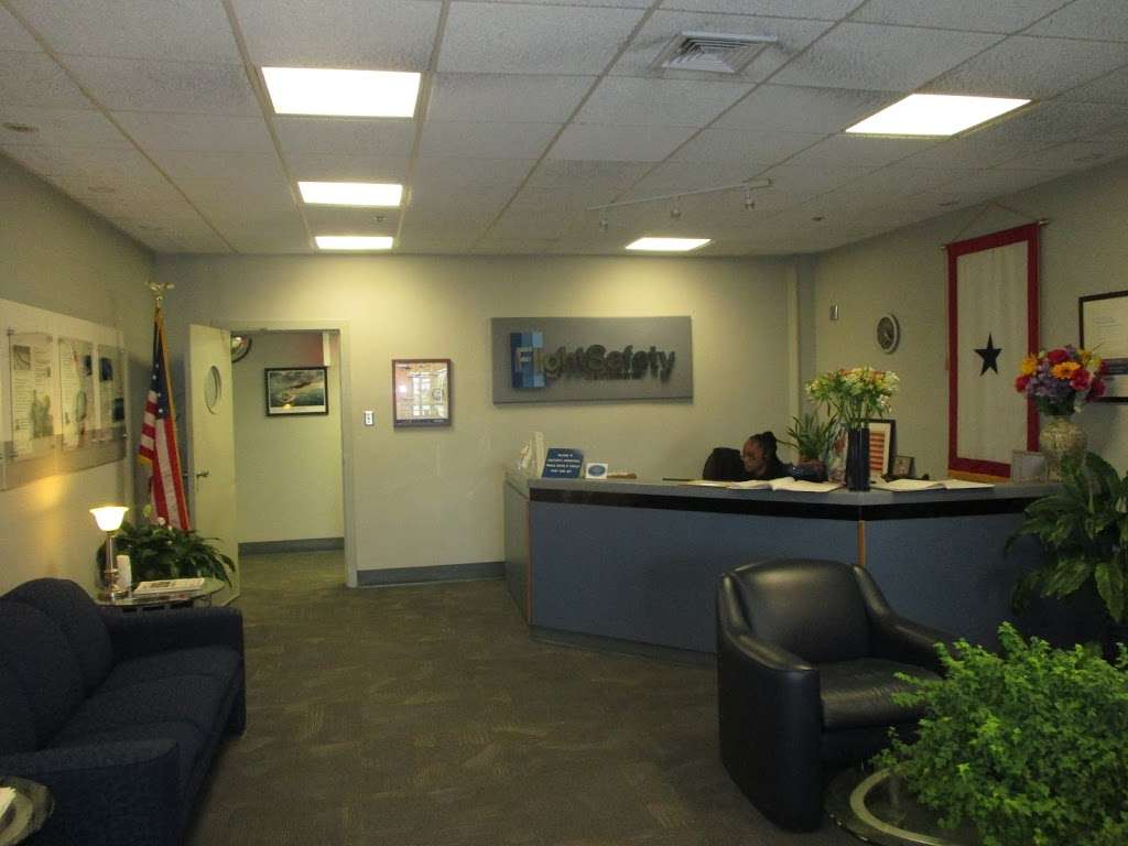 FlightSafety LaGuardia Learning Center | 5 Marine Terminal Rd, Flushing, NY 11371 | Phone: (718) 565-4170