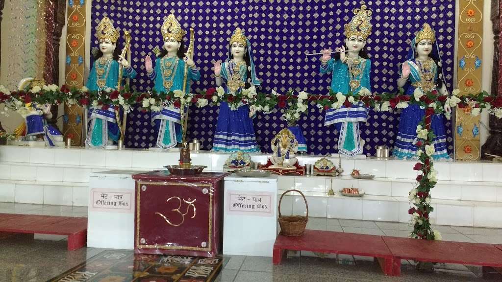 Shri Radha Krishna Temple | 11625 Beechnut St, Houston, TX 77072, USA | Phone: (281) 933-8100