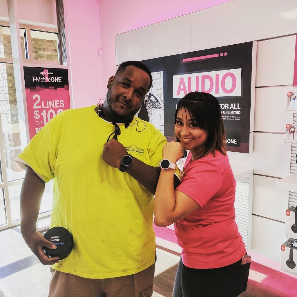 T-Mobile | 6331 Roosevelt Blvd Unit #3, Jacksonville, FL 32244, USA | Phone: (904) 813-7945