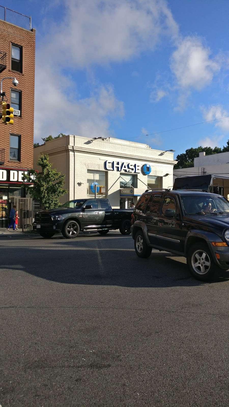 Chase Bank | 66-02 Grand Ave, Maspeth, NY 11378, USA | Phone: (718) 335-1174