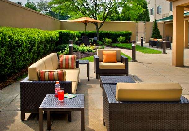 Courtyard by Marriott Allentown Bethlehem/Lehigh Valley Airport | 2160 Motel Dr, Bethlehem, PA 18018 | Phone: (610) 317-6200