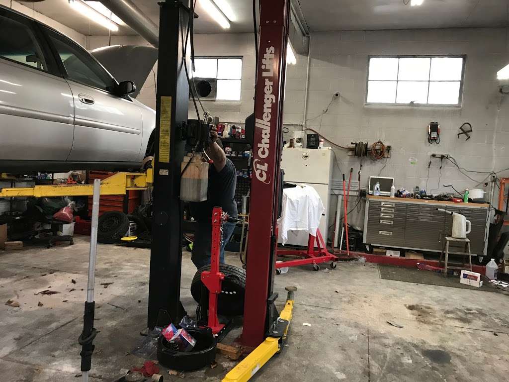 Noor Auto Repair | 207 Cambridge St, Fredericksburg, VA 22405, USA | Phone: (540) 371-6667