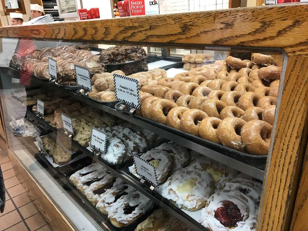 Longs Bakery | 1453 N Tremont St, Indianapolis, IN 46222, USA | Phone: (317) 632-3741