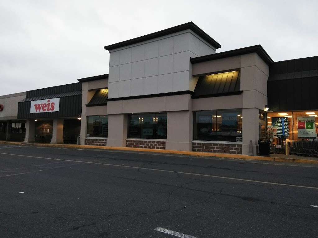 Columbia Shopping Center | 1786 Columbia Ave, Columbia, PA 17512, USA | Phone: (717) 684-8515