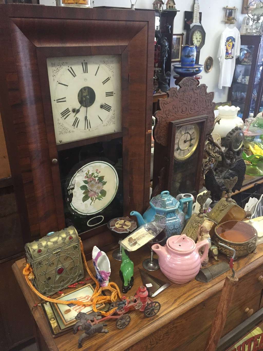 AntiquesEstateBuyers | 36 Ocean Ave, Islip, NY 11751, USA | Phone: (631) 433-0820