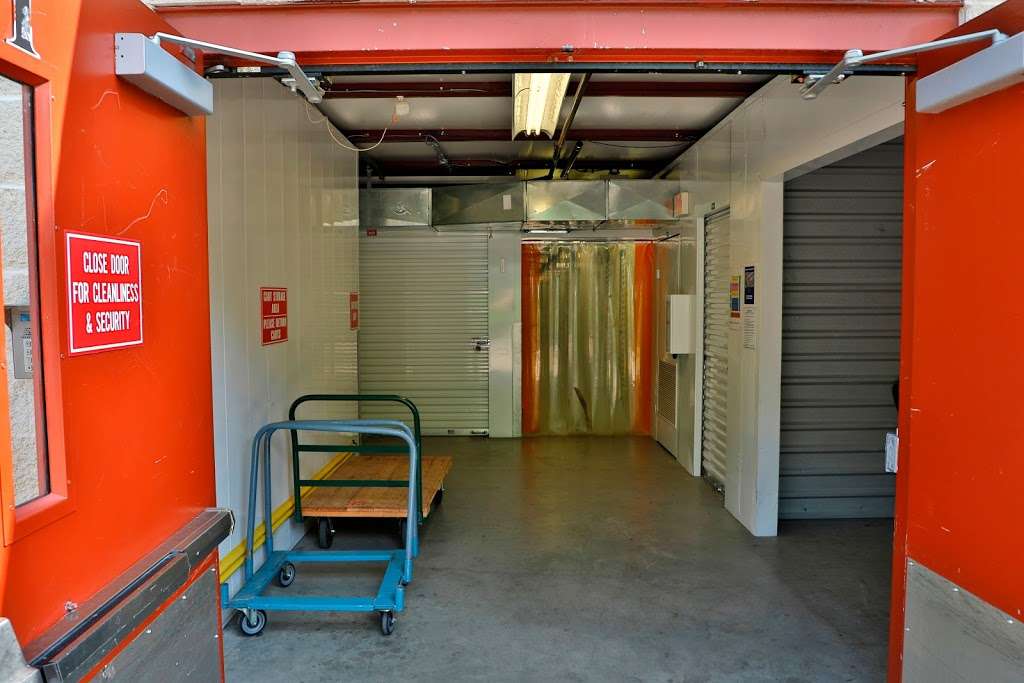 Storage Rentals of America | 101 Executive Dr, Newark, DE 19702, USA | Phone: (302) 444-8994