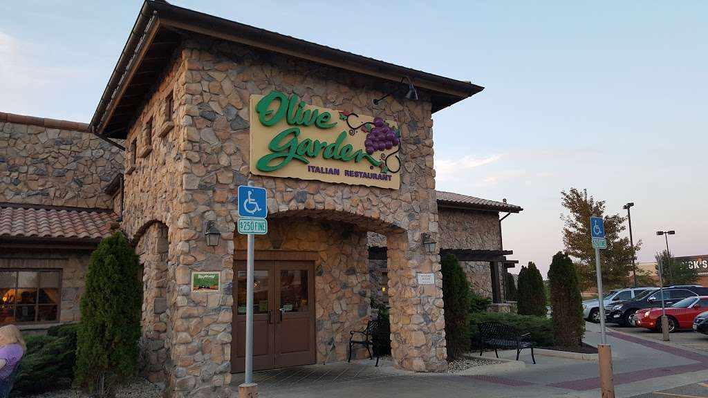 Olive Garden Italian Restaurant | 3451 Shoppers Dr, McHenry, IL 60050 | Phone: (815) 344-6228