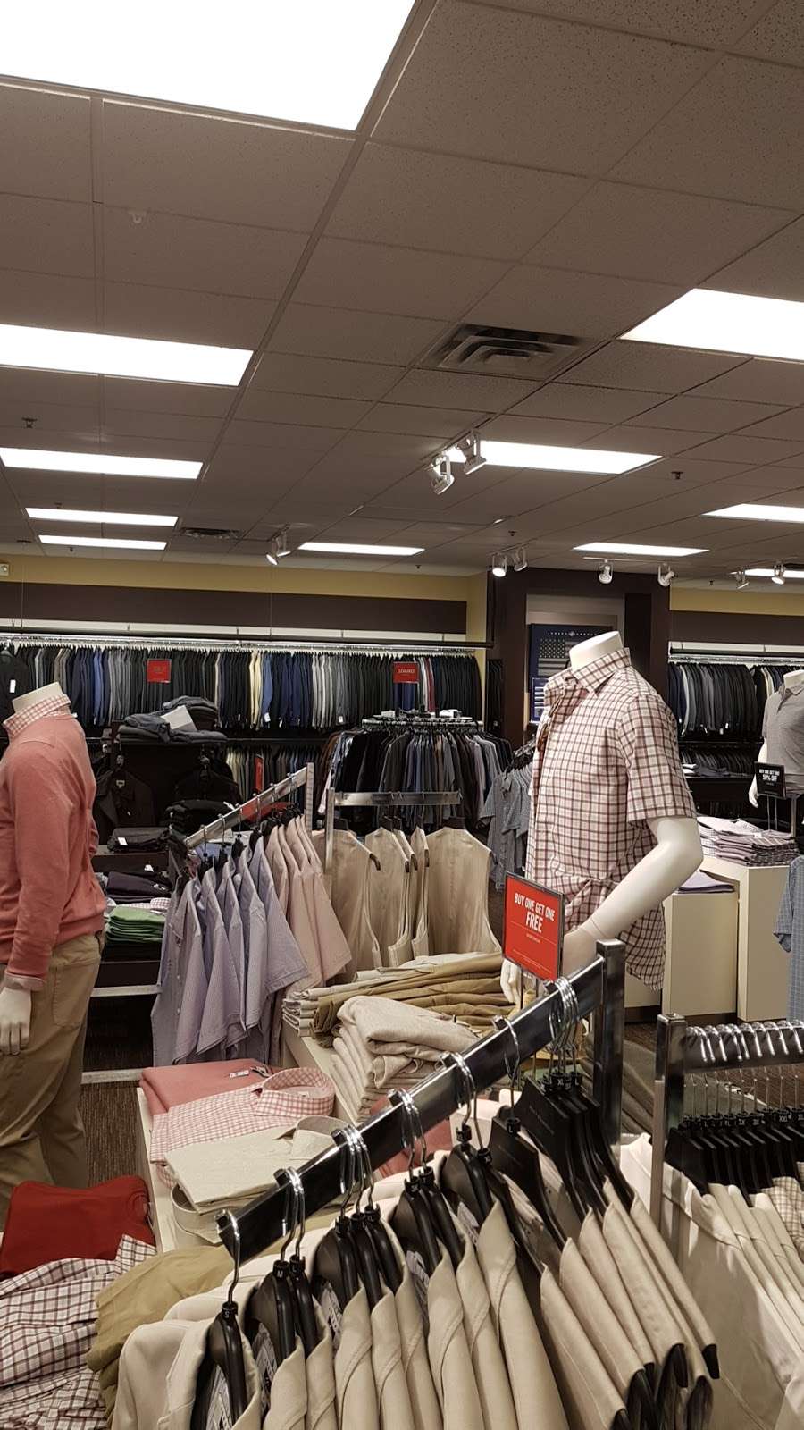 Mens Wearhouse | 2500 Chemical Road Space S-12a, Plymouth Meeting, PA 19462, USA | Phone: (610) 567-5818