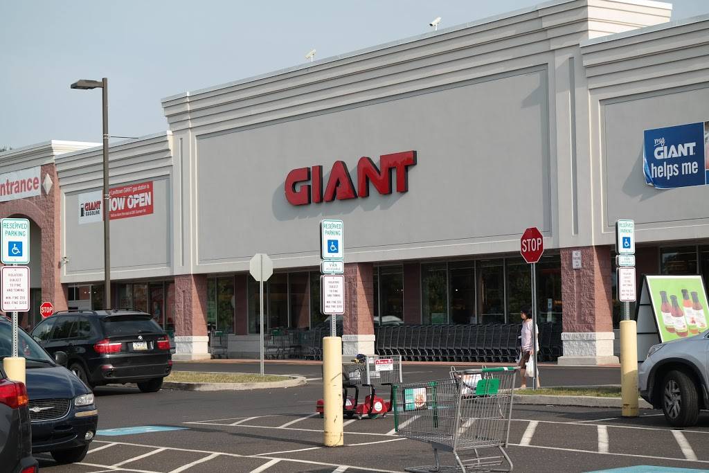 GIANT Food Stores | 3 Double Woods Rd, Langhorne, PA 19047, USA | Phone: (215) 968-0676