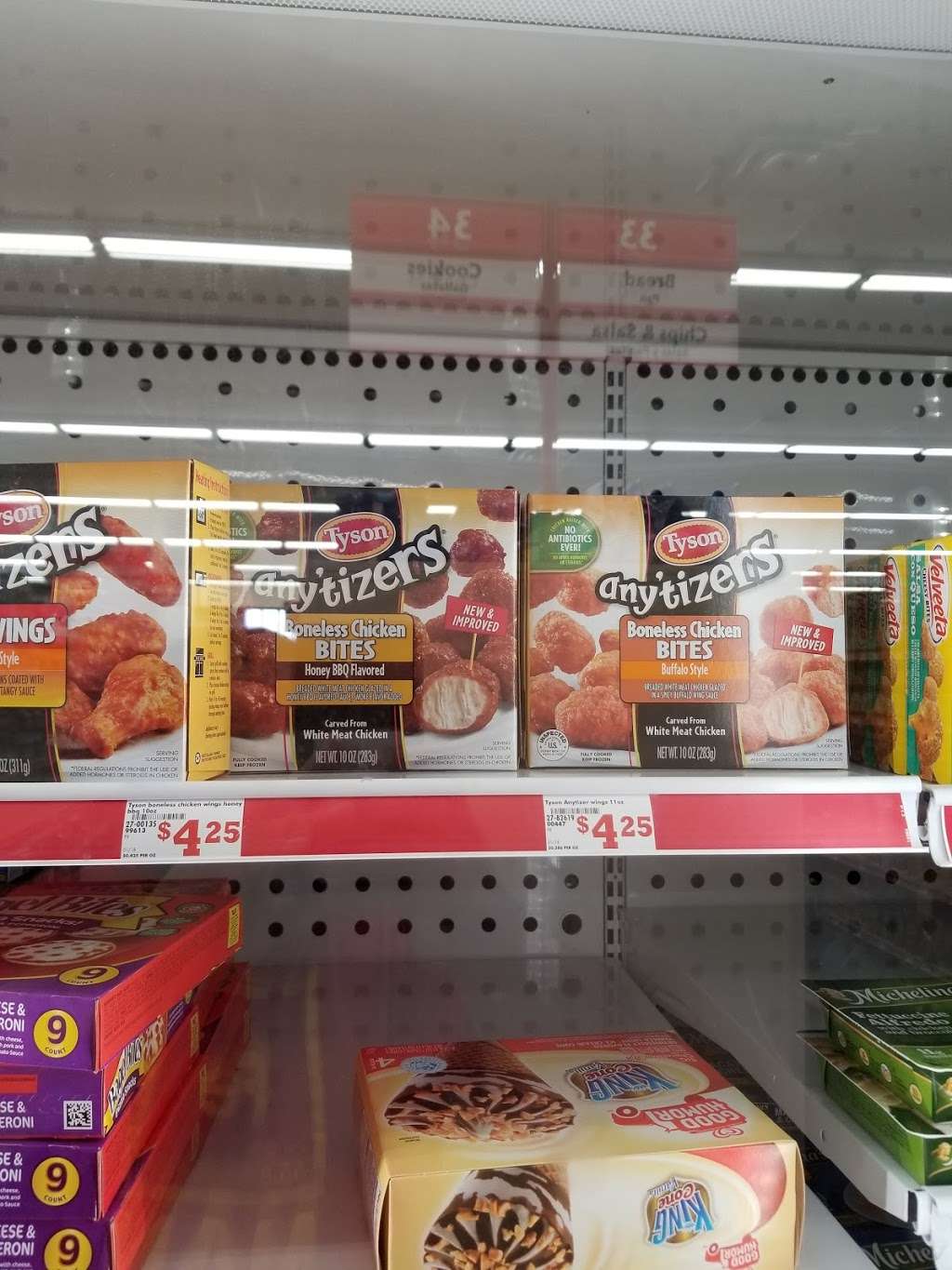 Family Dollar | 2115 E Cheyenne Ave, North Las Vegas, NV 89030, USA | Phone: (702) 749-4237