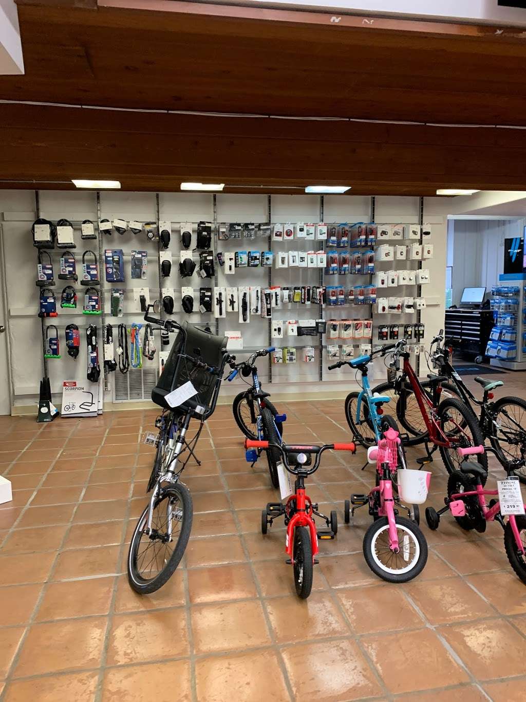 Trek Bicycle Superstore | 3901 Bonita Rd, Bonita, CA 91902, USA | Phone: (619) 216-9123