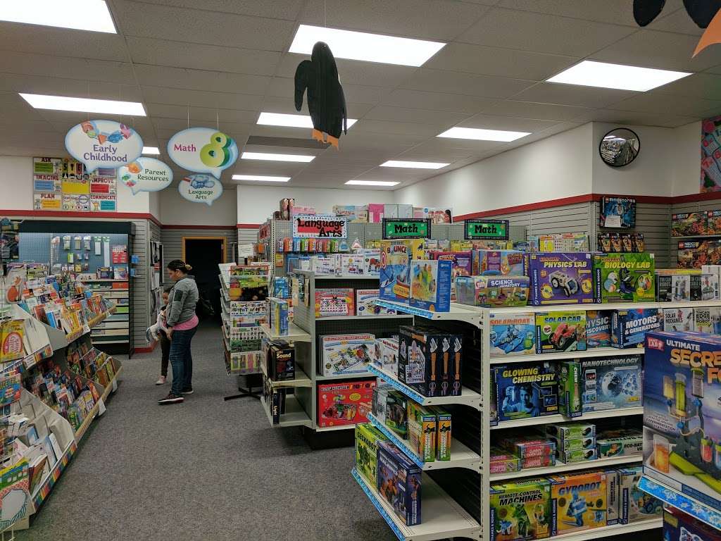 Learning Shop Greendale | 5431 S 76th St, Greendale, WI 53129 | Phone: (414) 423-7294
