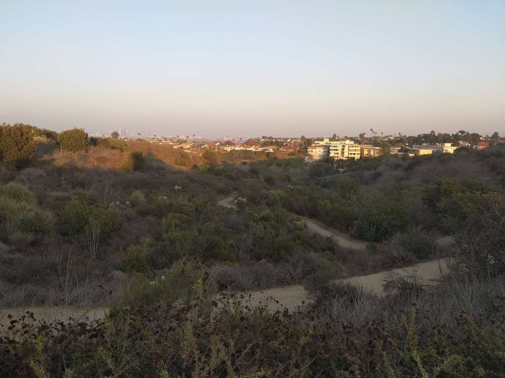 Kenneth Hahn View Point | Los Angeles, CA 90008, USA