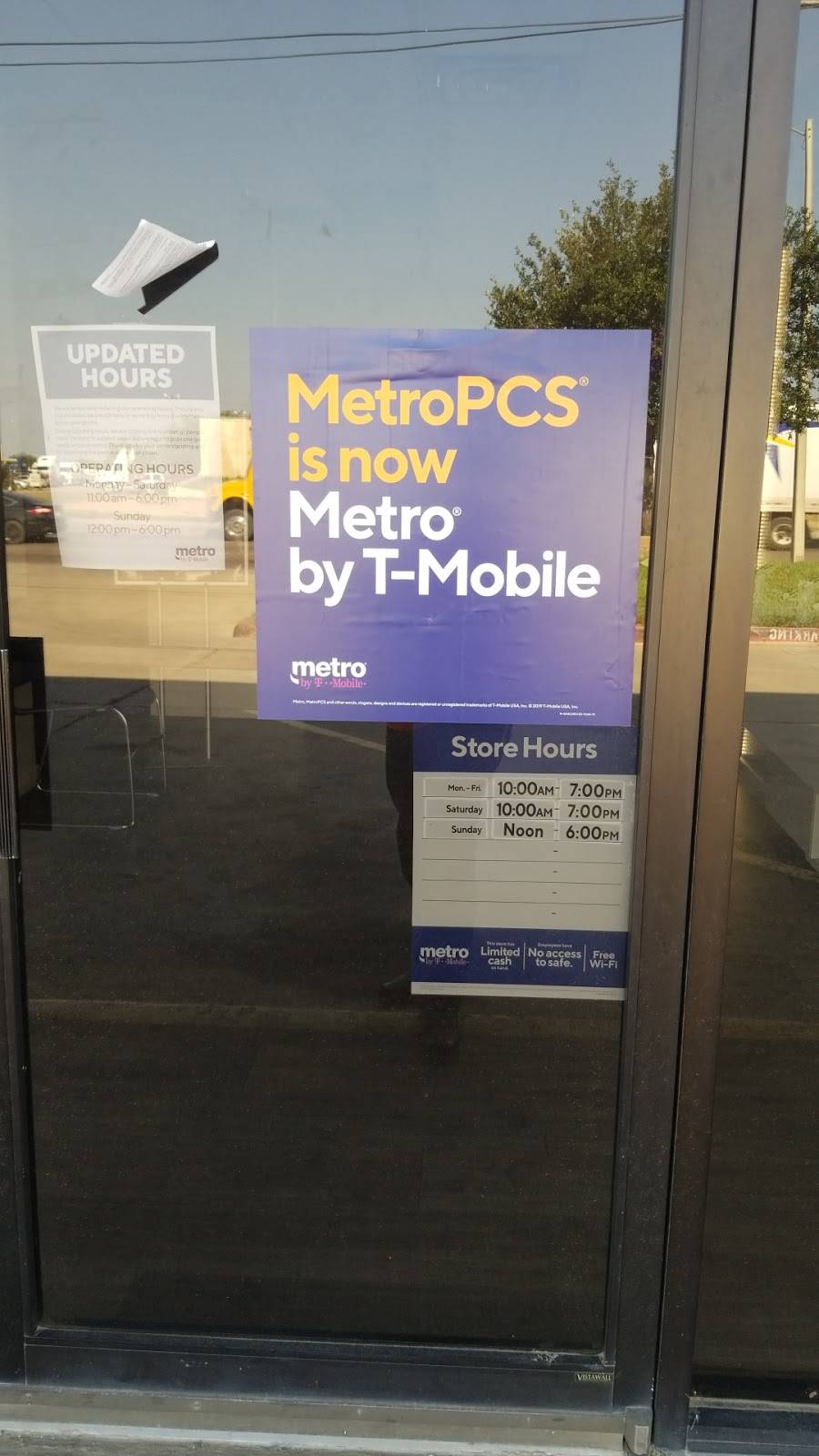 Metro by T-Mobile | 12520 Mines Rd STE 3, Laredo, TX 78045, USA | Phone: (956) 606-8934