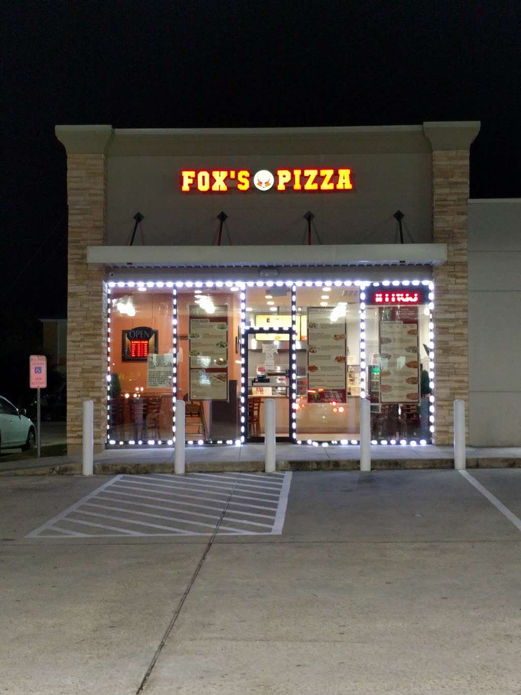 Foxs Pizza Den | 7064 Will Clayton Pkwy, Humble, TX 77396, USA | Phone: (281) 852-0371