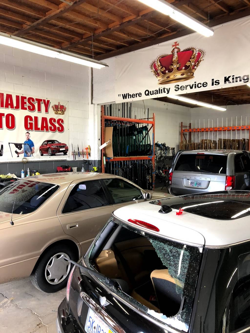 MAJESTY MOBILE AUTO GLASS REPAIR SHOP SAN DIEGO CA | 532 28th St, San Diego, CA 92102, USA | Phone: (619) 485-2681
