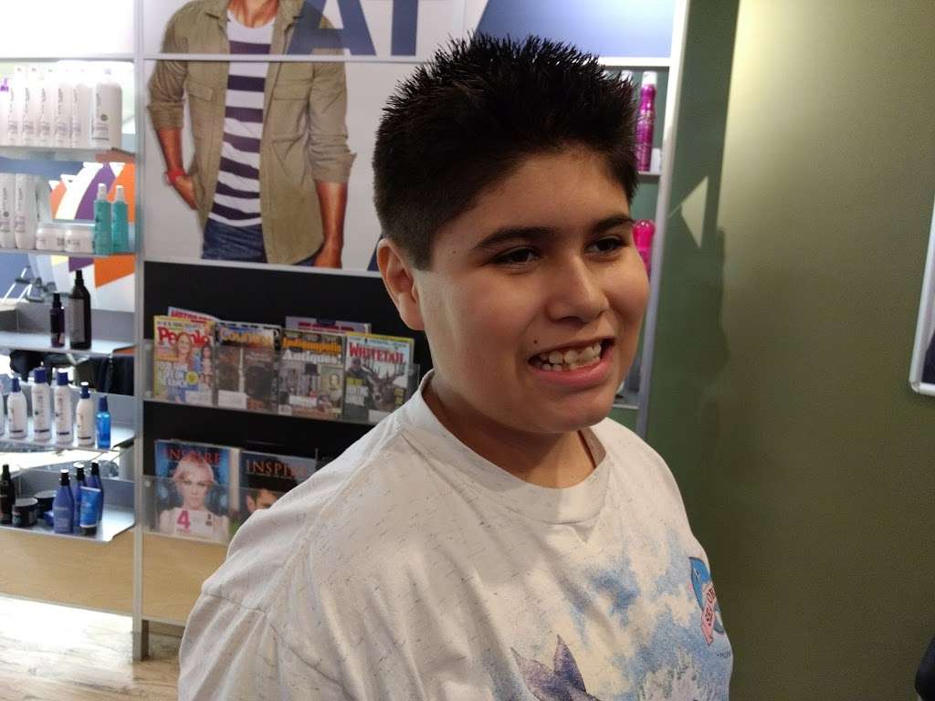 Great Clips | 5553 S Scatterfield Rd, Anderson, IN 46013, USA | Phone: (765) 642-7455