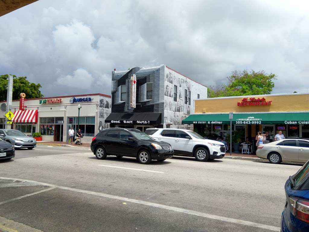 Parking near Calle Ocho Little Havans | 710 SW 16th Ave, Miami, FL 33135, USA