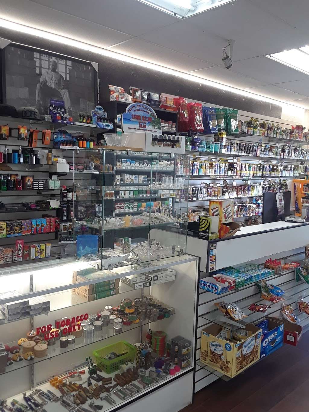 Blaze Hut Smoke Shop | 802 Navajo Rd c, Perris, CA 92570, USA | Phone: (714) 900-8059