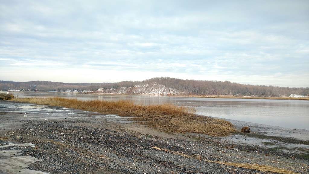 Rumson Municipal Boat Ramp | 9 Ave of Two Rivers, Rumson, NJ 07760, USA | Phone: (732) 842-3300