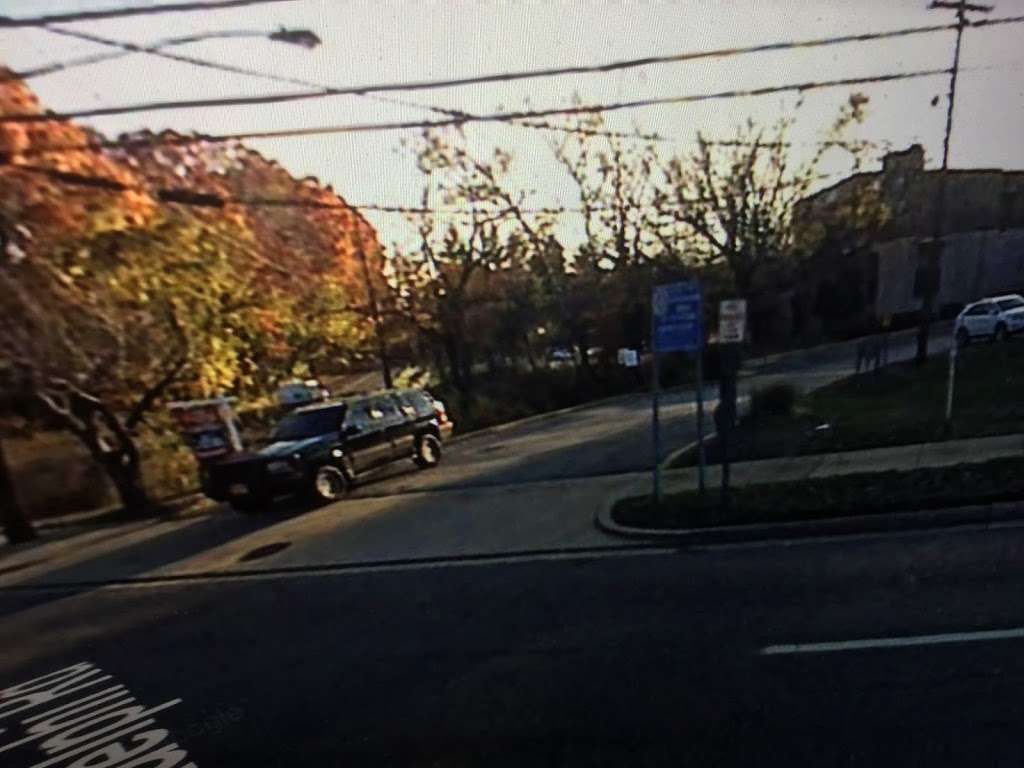 Adelphi Rd & Edwards Way, Adelphi, MD 20783, USA