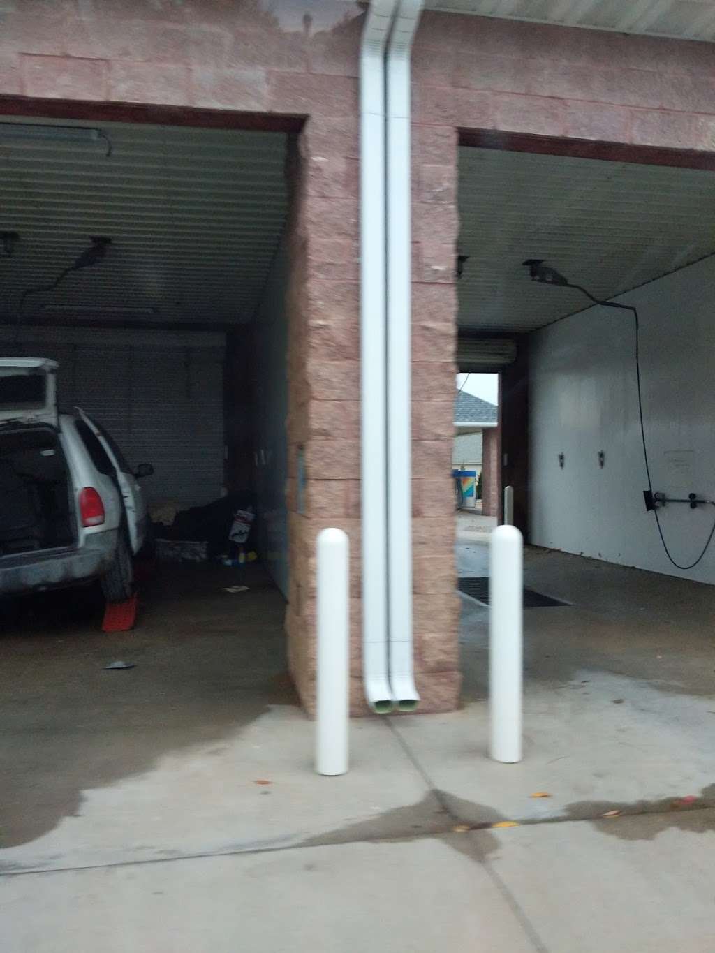 Village Car Wash | 425 Pawnee Ave, Clinton, MO 64735, USA | Phone: (660) 885-3324