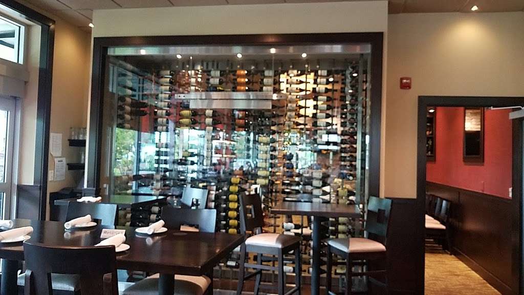 Harvest Seasonal Grill & Wine Bar – Delray Beach | 1841 S Federal Hwy #402, Delray Beach, FL 33483, USA | Phone: (561) 266-3239