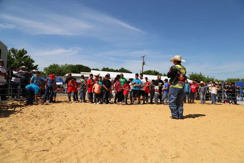 Templo de Vaqueros Cristianos | 1266 Narrow Ln, Red Oak, TX 75154, USA | Phone: (469) 218-2180