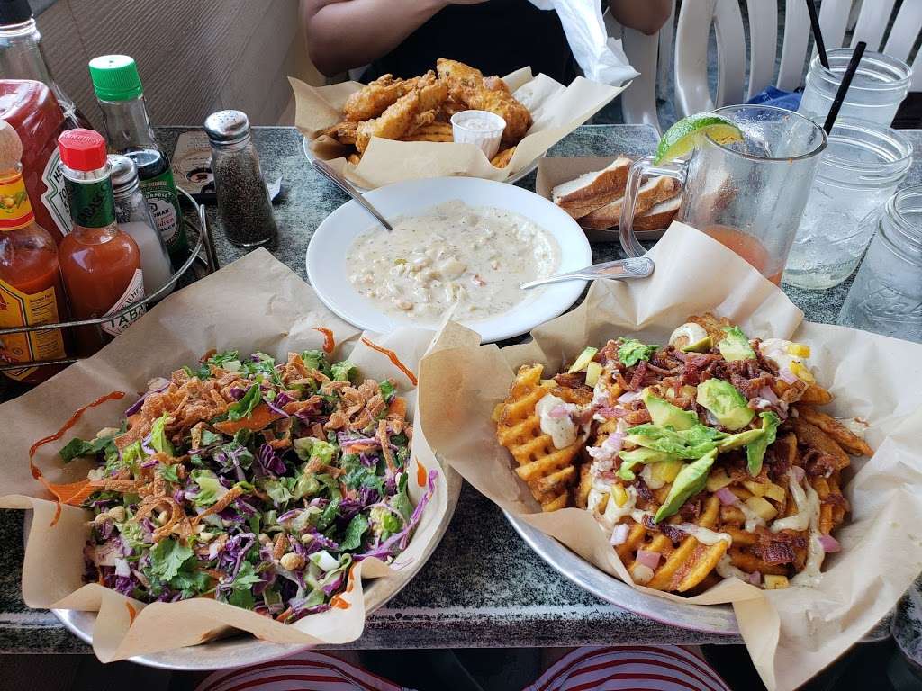 Beach House Fish | 668 E Harbor Blvd, Ventura, CA 93001, USA | Phone: (805) 643-4783
