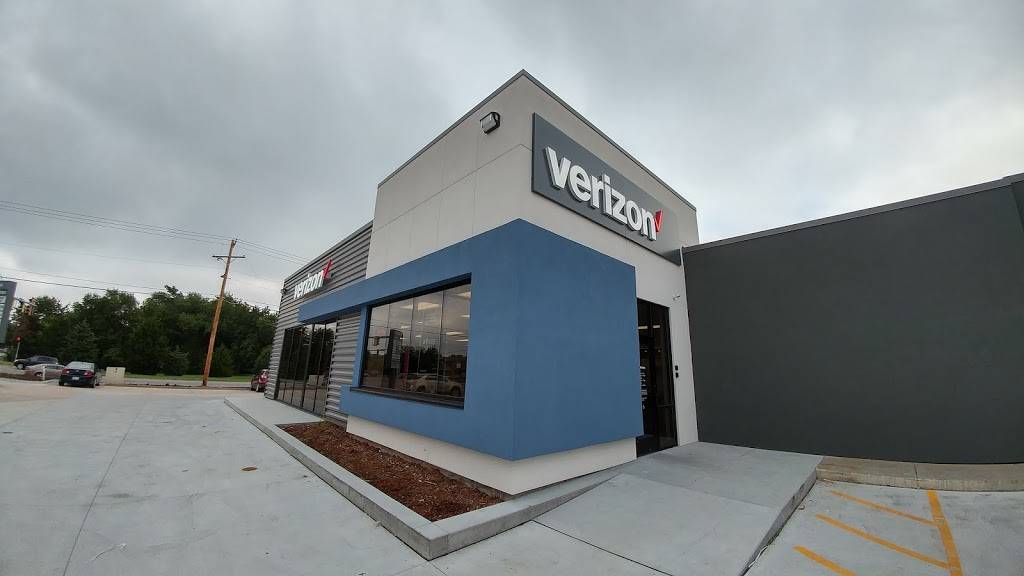 Verizon Authorized Retailer – Victra | 311 S Maize Rd, Wichita, KS 67209 | Phone: (316) 729-8200