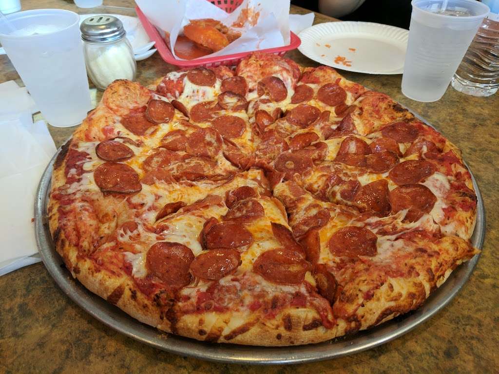 Dannys Pizza & Chicken | 33089 Yucaipa Blvd, Yucaipa, CA 92399, USA | Phone: (909) 790-0025