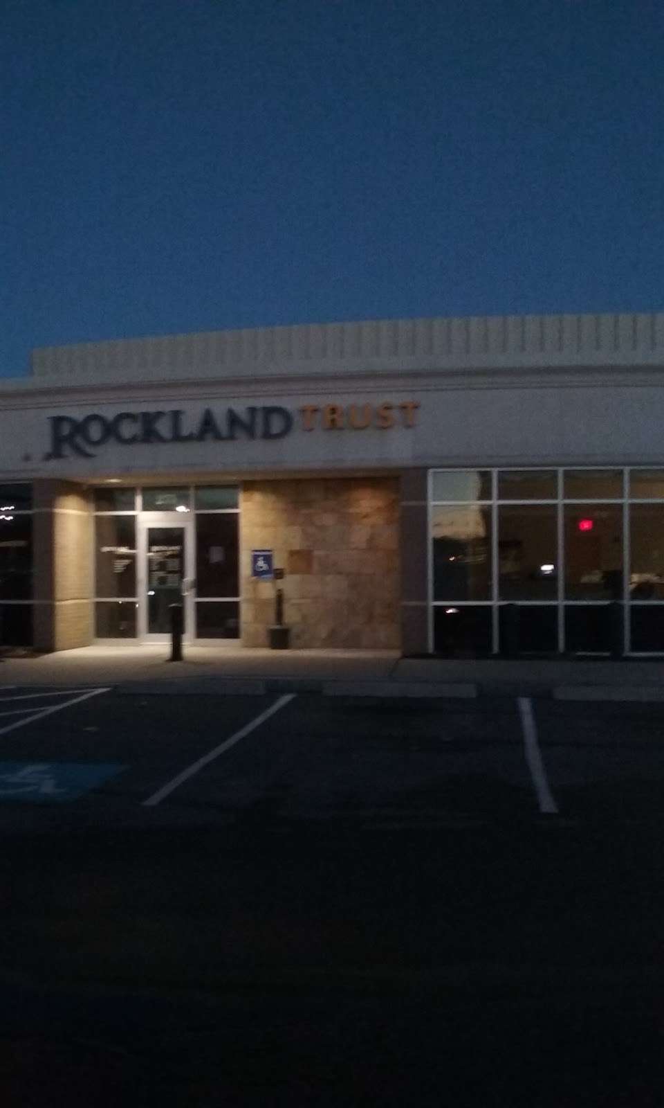 Rockland Trust | 275 New State Hwy, Raynham, MA 02767, USA | Phone: (508) 880-3349