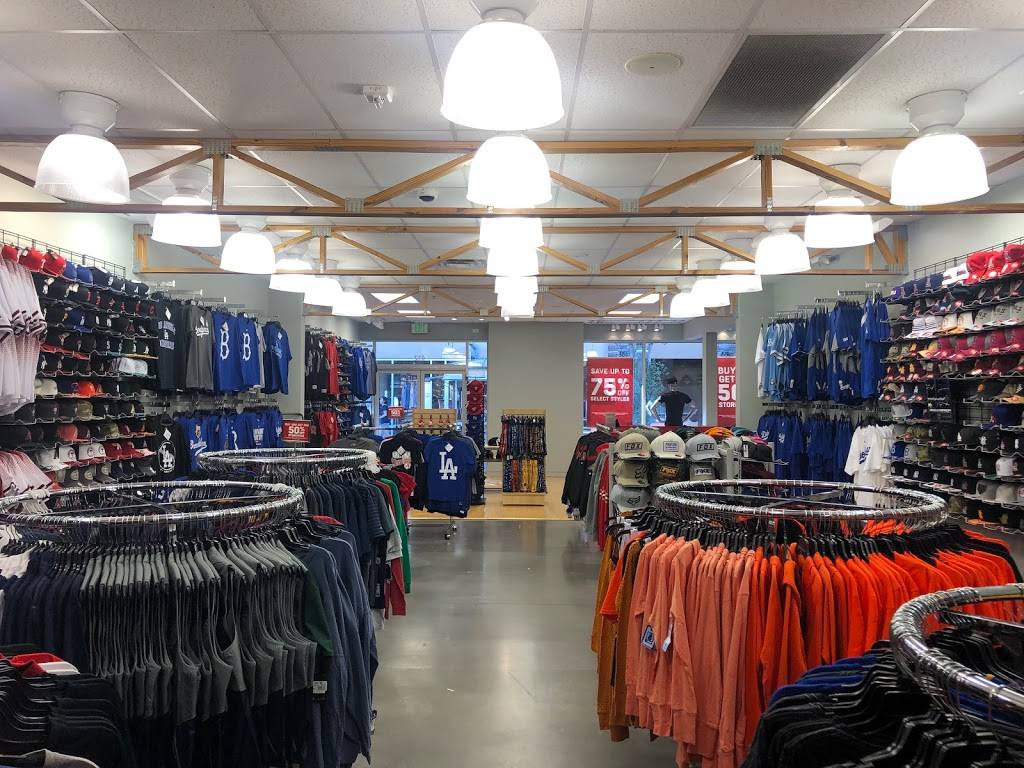 Lids | 4976 Premium Outlets Way Space 412, Chandler, AZ 85226, USA | Phone: (480) 298-0615