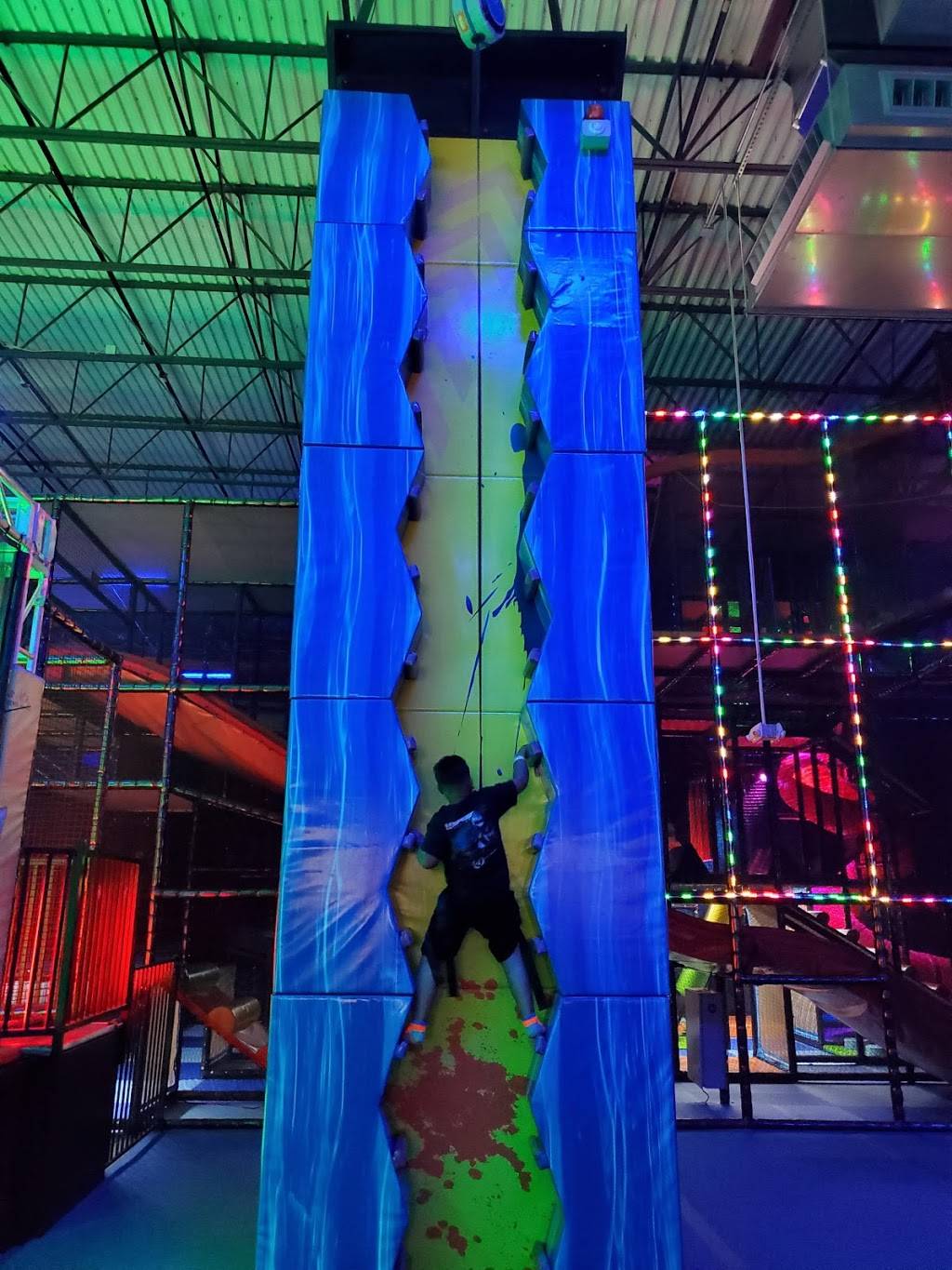 Urban Air Trampoline and Adventure Park | 9550 E 40th Ave, Denver, CO 80238, USA | Phone: (303) 536-1951