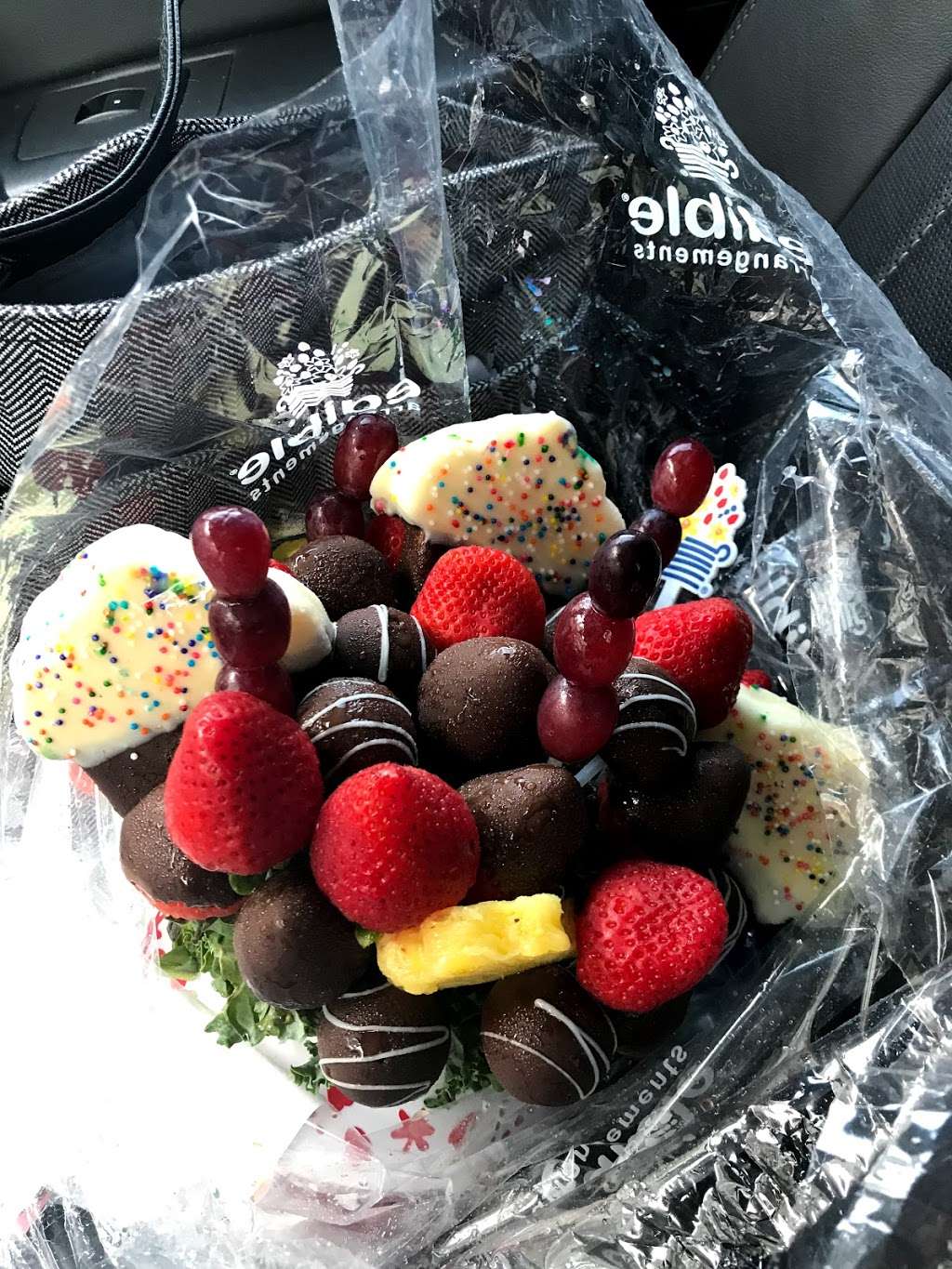 Edible Arrangements | 2435 West, SC-160, Tega Cay, SC 29708 | Phone: (803) 548-8200