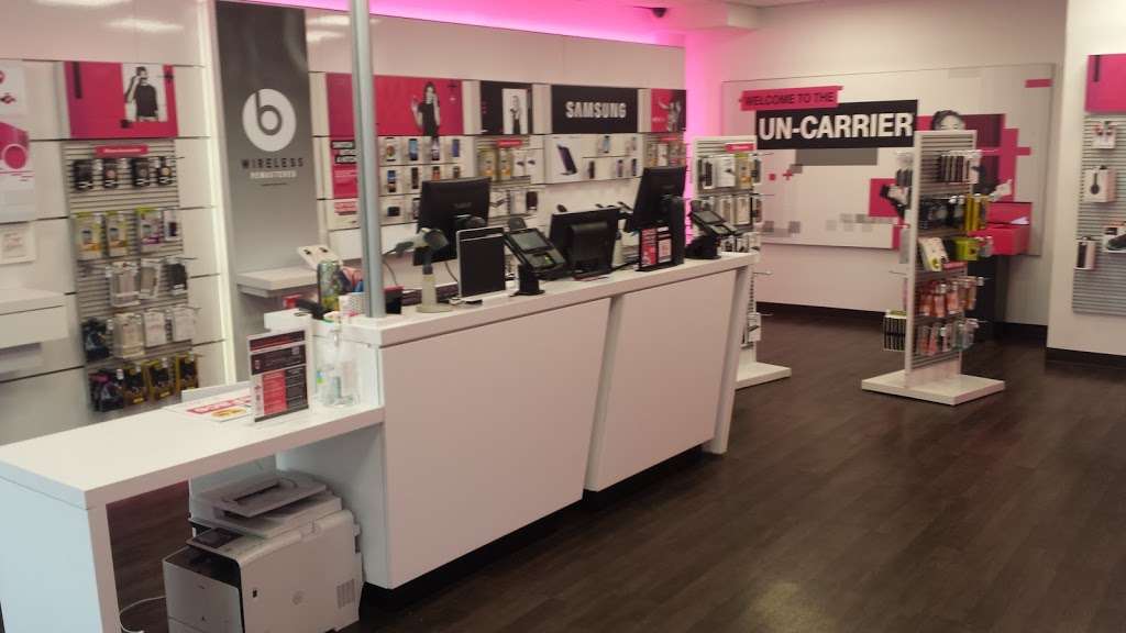 T-Mobile | 370 E Gun Hill Rd, Bronx, NY 10467, USA | Phone: (347) 202-4064