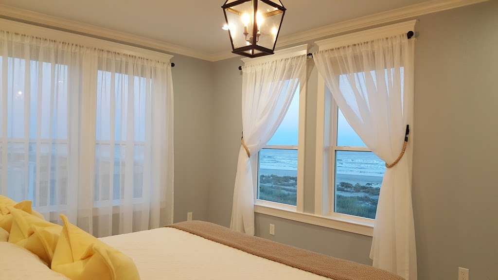 Galveston Luxury Vacation Rentals/ Call of The Sea | 24519 Termini-San Luis Pass Rd, Galveston, TX 77554, USA | Phone: (713) 962-1672