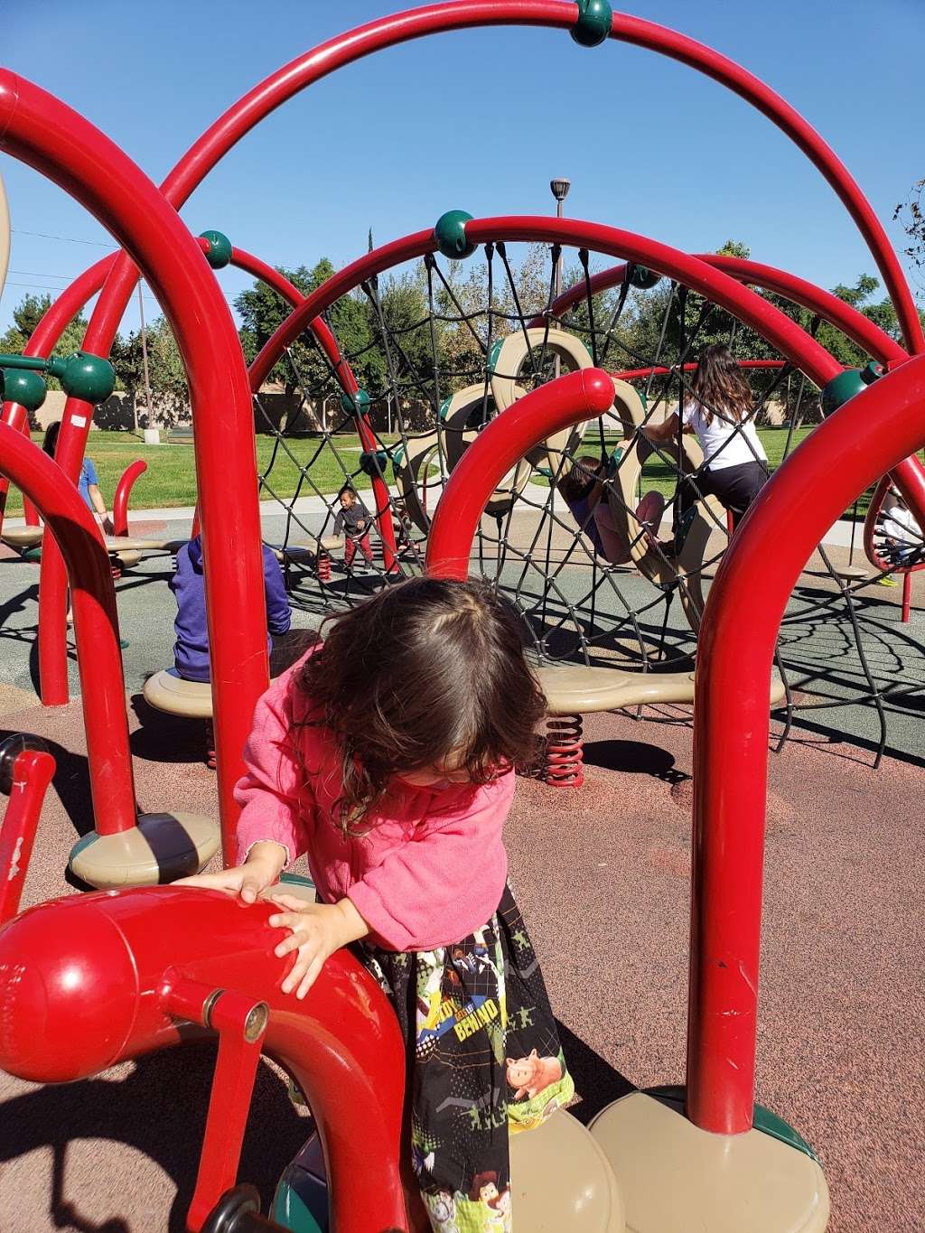 Fernandez Park | 18006 Miller Ave, Fontana, CA 92336, USA | Phone: (909) 349-6900