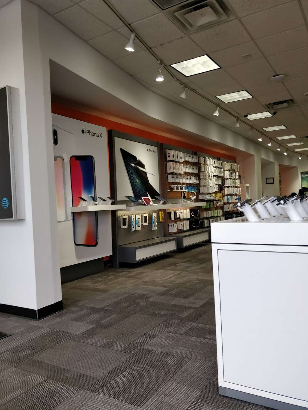 AT&T Store | 320 Route 10 West, East Hanover, NJ 07936 | Phone: (973) 884-2222